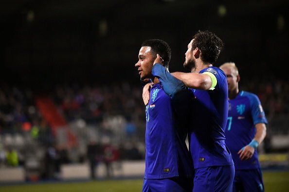 coolnotesix's tweet photo. Memphis Depay mencetak dua gol &amp; Daley Blind menyumbang 1 assist untuk kemenangan 3-1 Belanda atas Luxembourg. #RedsOnDuty #mufc https://t.co/v9Tk5HJWOJ