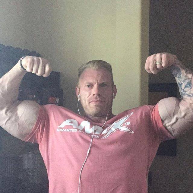 BodyBuilderHu's tweet photo. Dennis Wolf szedi vissza az elvesztett tömeget, lesz még itt nemulass! https://t.co/9dbfR6deVp