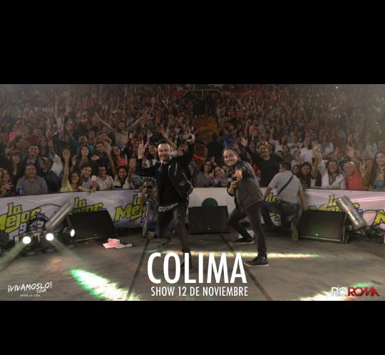 yesycajimenez's tweet photo. @RioRomamx ahíEstoyEnEseMontónDe Gente😍UnaNoche💖Inolvidable❤ConLosGuapos @JoseLuis_Roma @Raul_Roma  #SonMaravillosos😙 #mispersonasfavoritas😍 https://t.co/LUGWkX5UUz