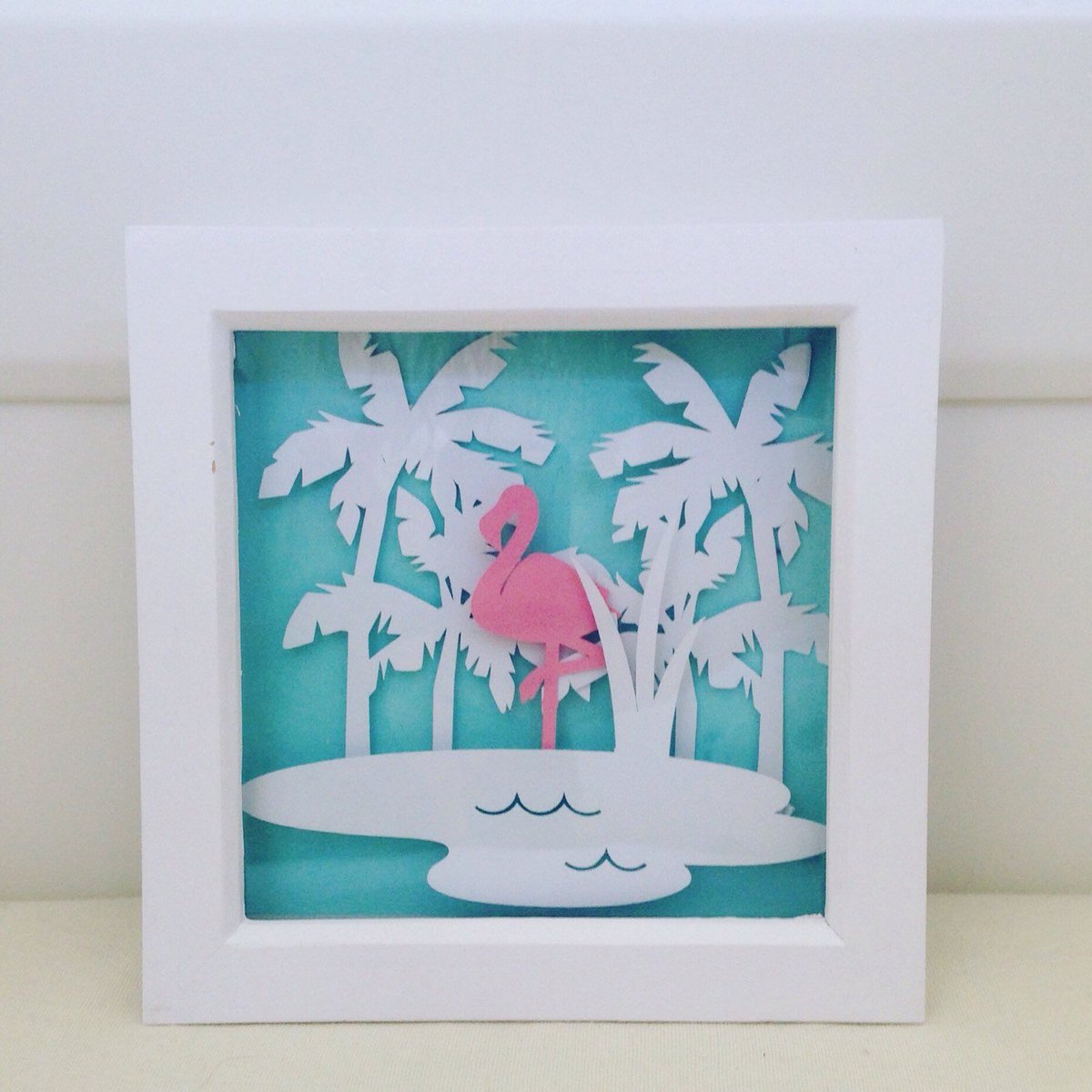 Flamingo papercut, framed papercut, flamingo wall ar… tuppu.net/7033be13 #PrettyFlamingoDesign #FlamingoWallArt