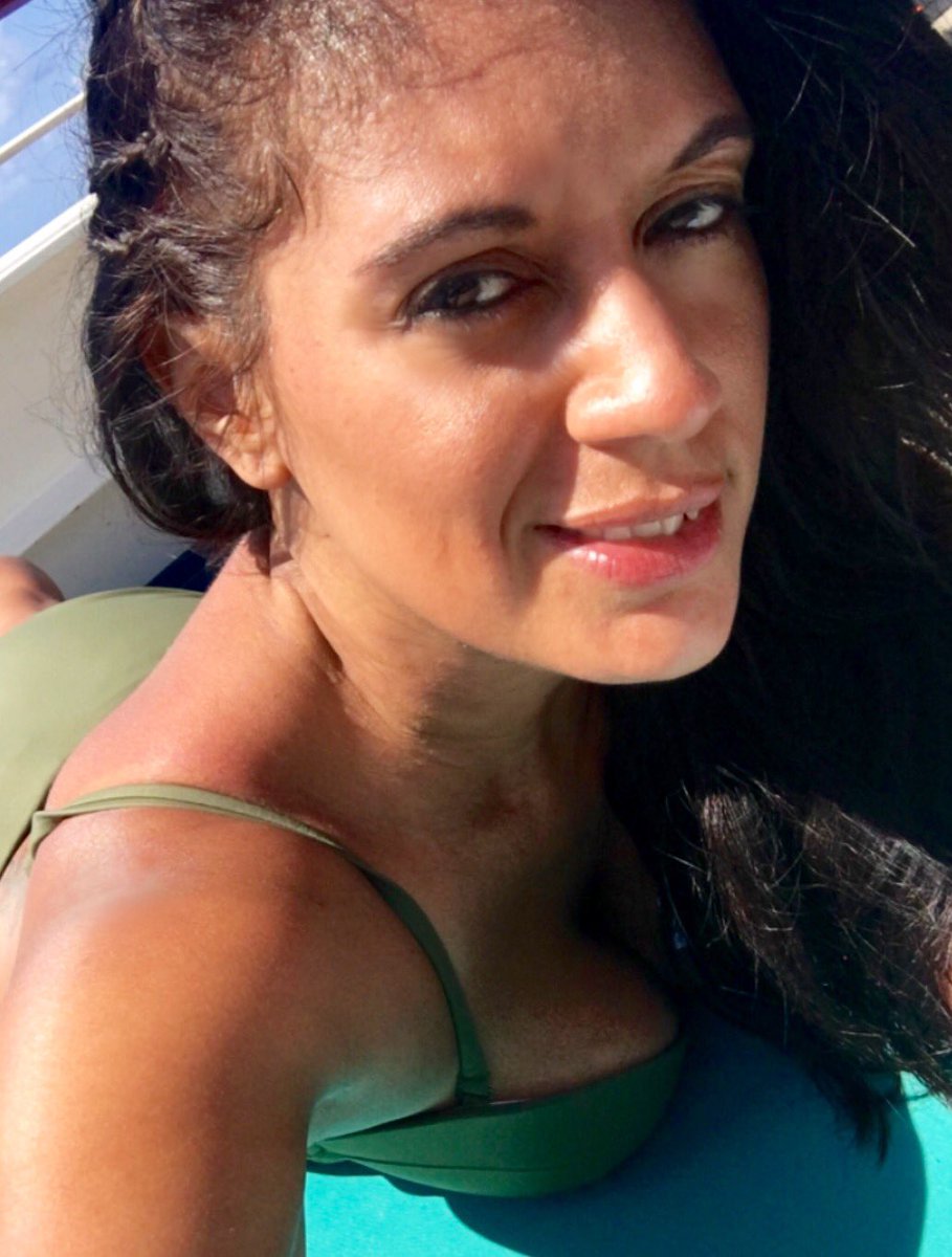 Puerto_Freakin1's tweet image. I've faded over time. I want my tan back. 😩 #springbreak16