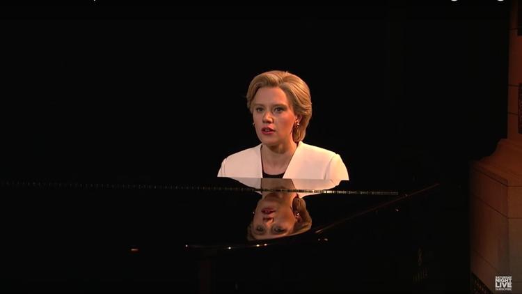 latimes's tweet image. Kate McKinnon as Hillary Clinton on 'SNL': "I’m not giving up, and neither should you" lat.ms/2g3L45o