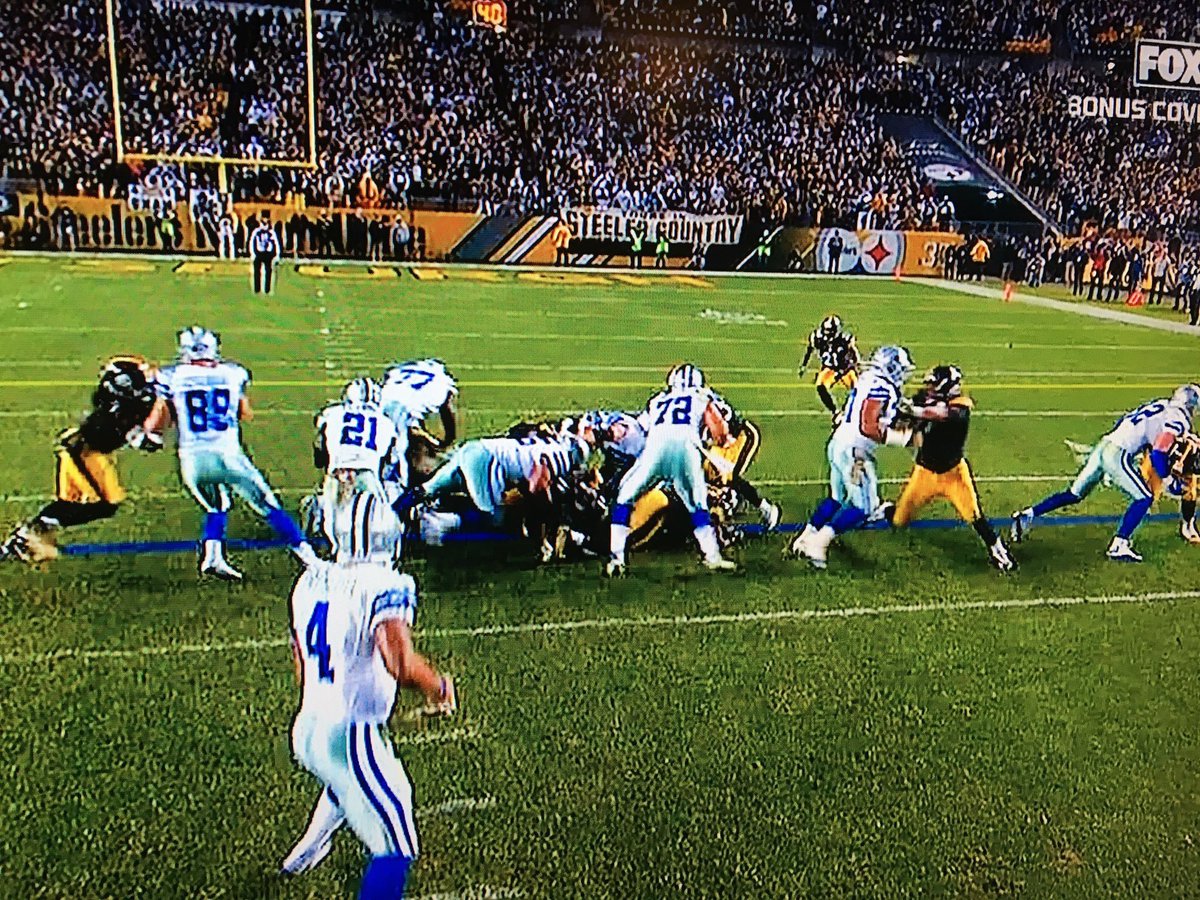 Cowboys OLine Demolished Pittsburgh's D on the Zeke TD run. 😂