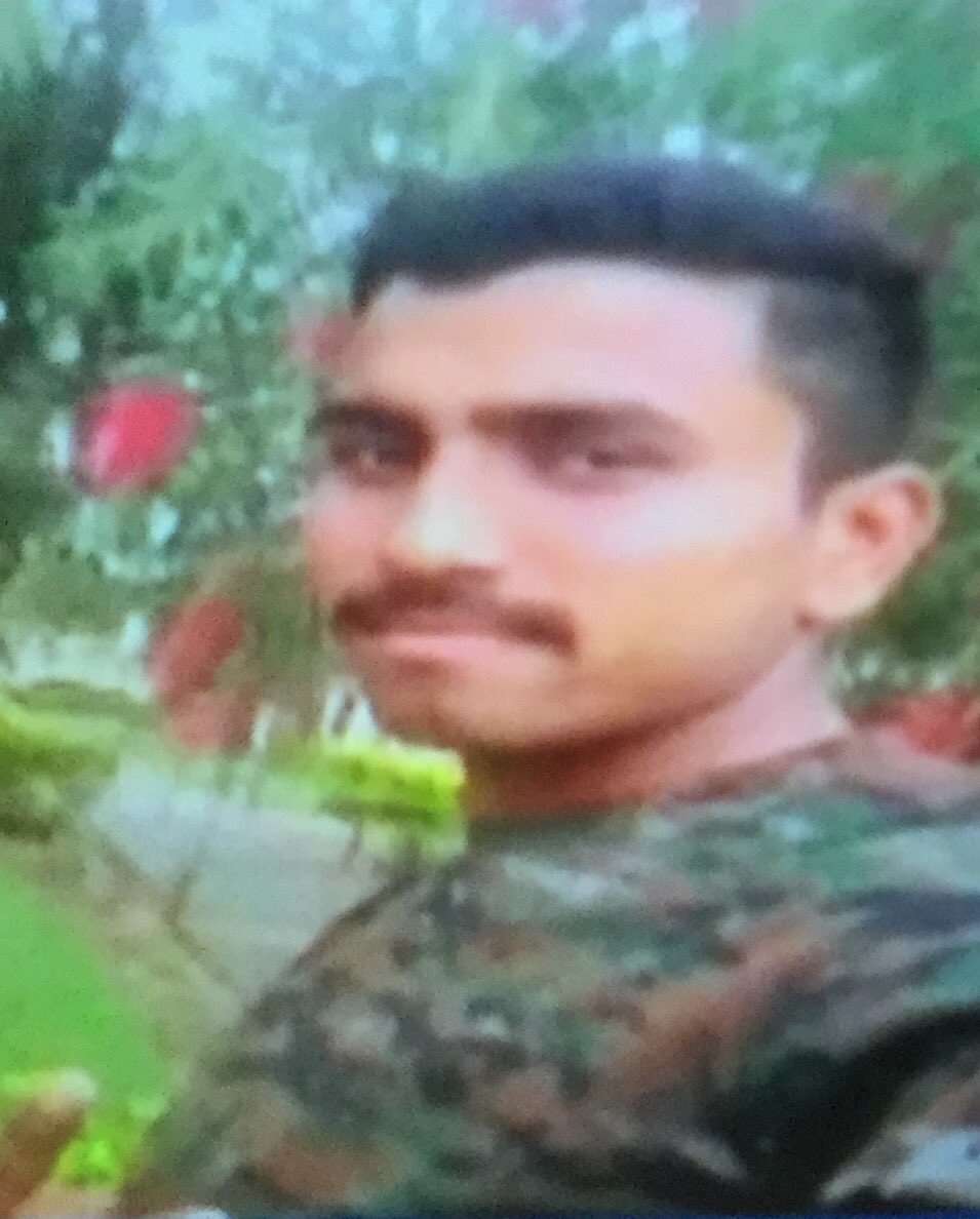 raghava838's tweet image. #Harshit of #IndArmy martyred on birthday  in #Pakistan firing is sad news.Ailing father proud sons sacrifice.Condol loss f selfless soldier