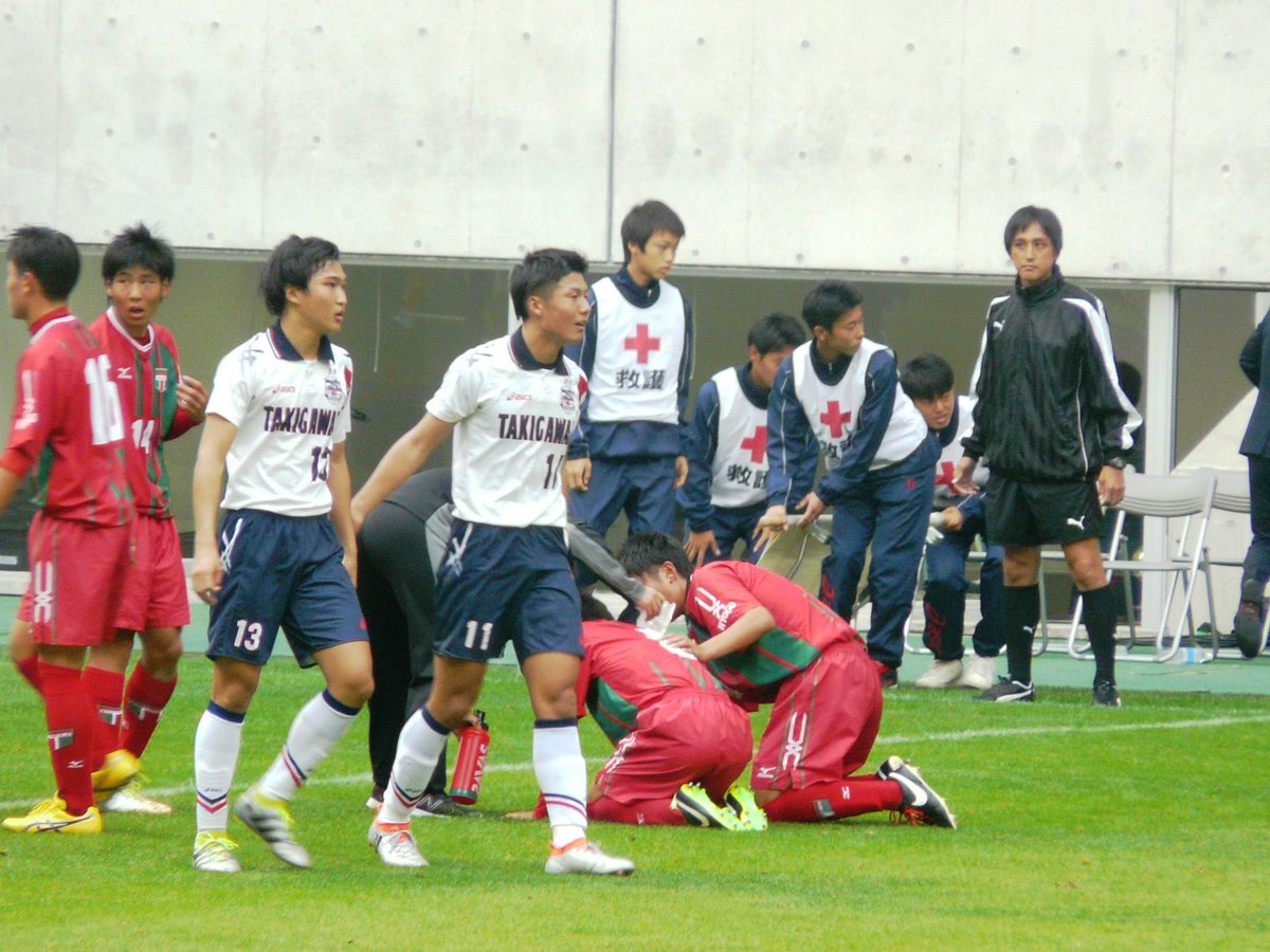山城和也 第９５回 全国高校サッカー選手権 兵庫県大会決勝 滝川第二４ー１市立尼崎 滝二背番号13朴光薫 16ミニ国体メンバーのパク君 闘志あふれるプレイヤー