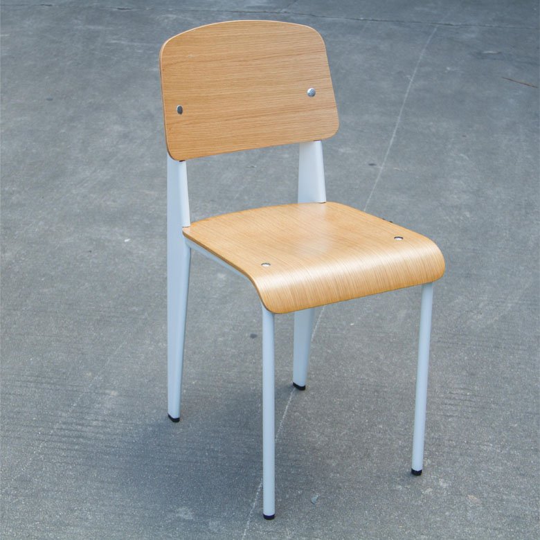 This simple and durable chair.
Any one wants it to know more information,please me.
