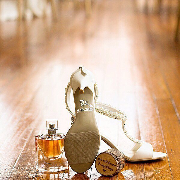NNicelyPhotos's tweet photo. Wedding details can be subtle or extravagant. Personally, I love the subtle details that a… https://t.co/GAuQG2LWRX https://t.co/0YjvapNb84