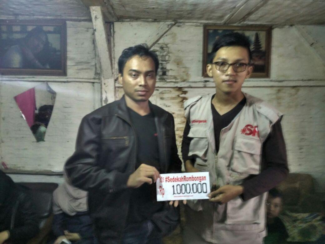 m_rofii11's tweet photo. @SRbergerak @Oby_Bee Sedekahmu telah diterima keluarga alm. Variesha (1, penyempitan usus + usus lengket) #SRMalang https://t.co/WQD8W13nsE