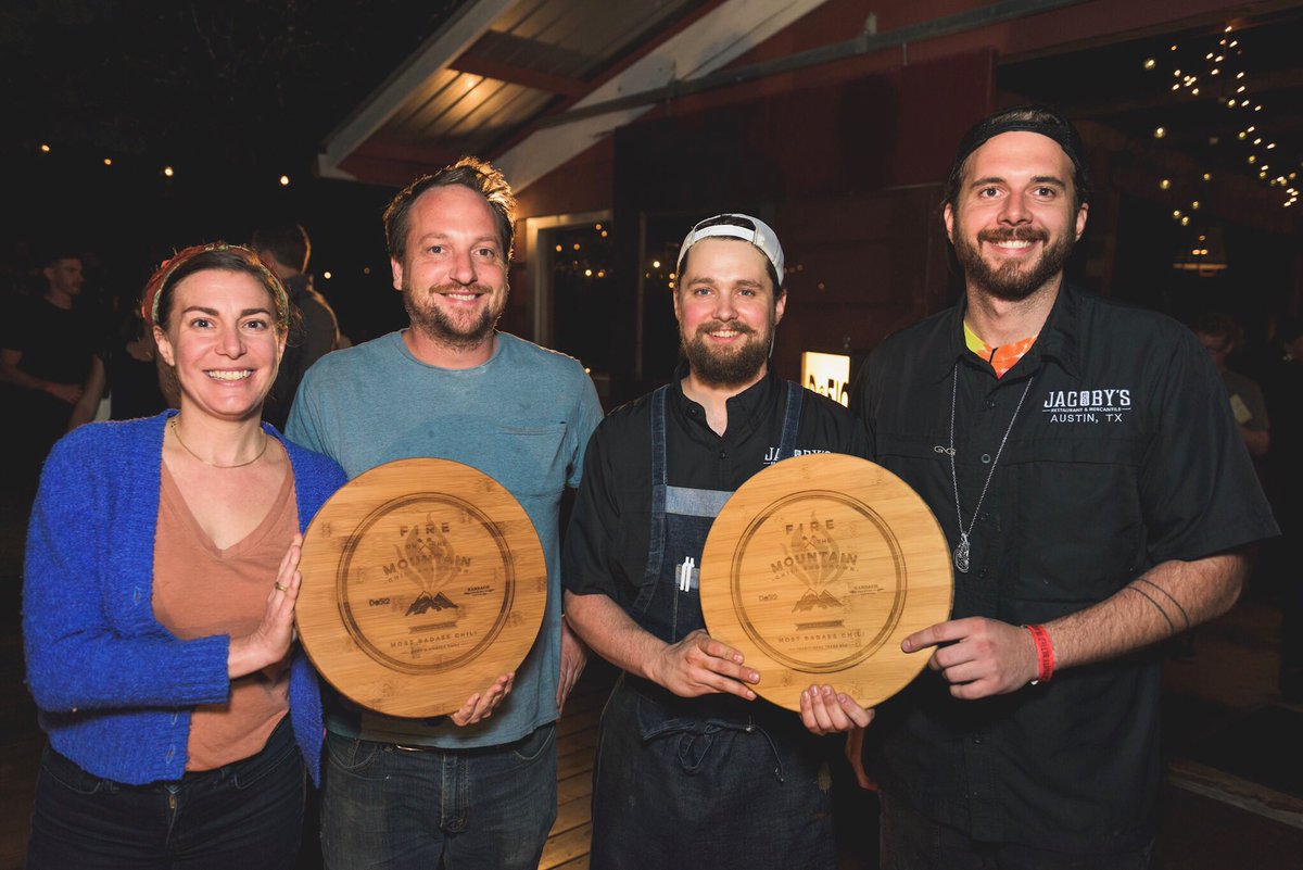 Congrats to <a href="/JacobysATX/">Jacoby's Austin</a> (Texas Red) &amp; <a href="/CraftMeats/">Micklethwait Craft Meats</a> (Chef's Choice),  the winners of Fire On the Mountain 2016! @karbachATX #do512 <a href="/rohofoto/">Roger Ho</a>