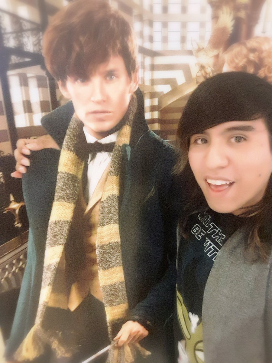 akiame0207's tweet photo. #linecamera Aquí con mi compa el Newt xD #AnimalesFant��sticos #NewtScamander #HufflepuffBoy #RavenclawBoy https://t.co/7iGdWkNmnX
