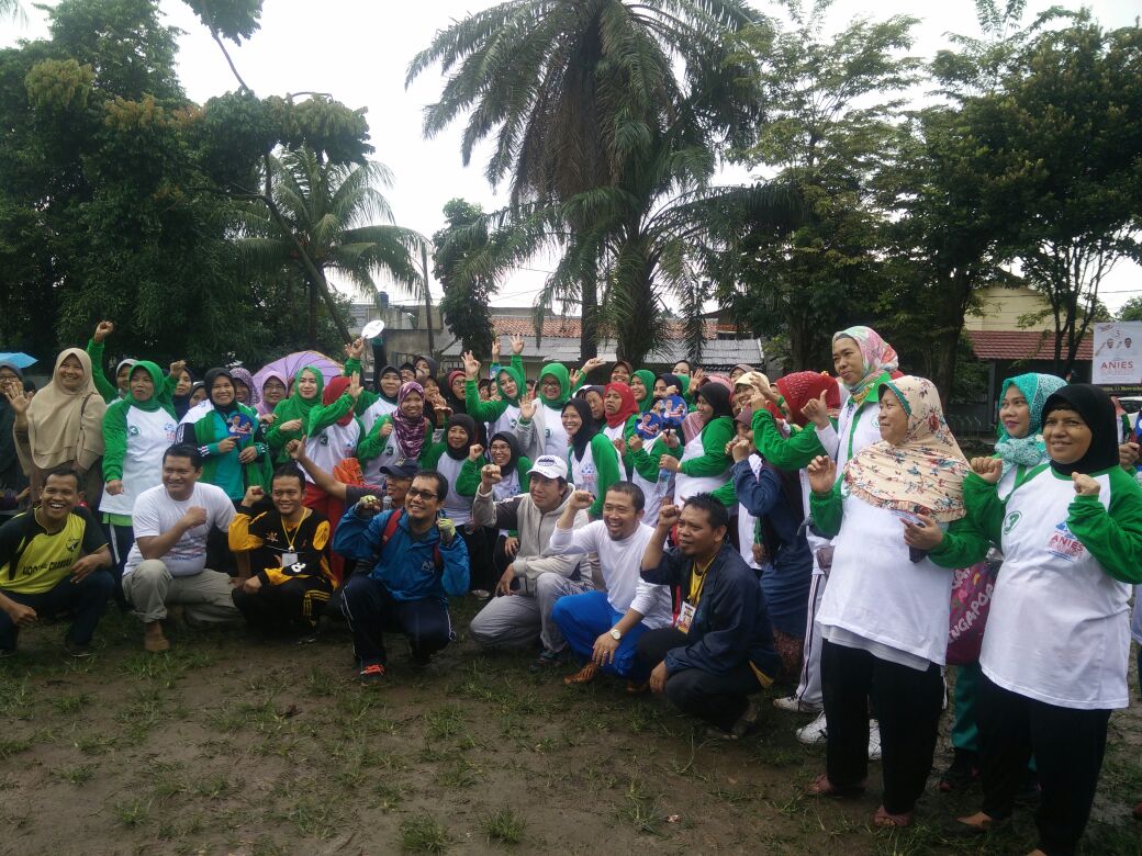 Mawar_Merah07's tweet photo. Kami semua mendukung #AniesSandi di pilkada mendatang. Mari #MajuBersama.  @PKS_Cilandak  @PKSJaksel https://t.co/8jO89B8yEw