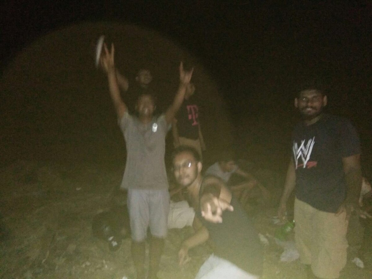 DilanthaShamal's tweet photo. ෆට්ට ෆන් #BBQParty #LastNight #SetEka https://t.co/wF1jm4gvks
