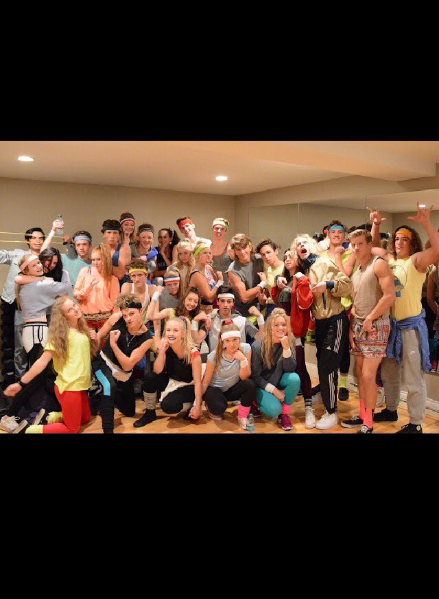 BrockHeal's tweet photo. Sadies was so much fun!! 😀😀Thanks @Rhellywelly https://t.co/fjgb3ZyiBS