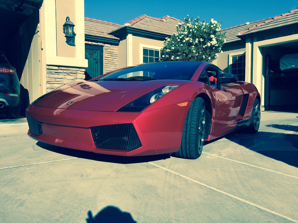 noah_hirsche's tweet photo. Got to take a ride in this beast today. @Lamborghini #MOMOedition https://t.co/22oZk43w23