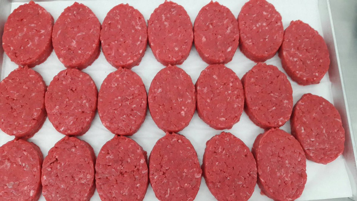 EdenDelicacies's tweet photo. Do you have to taste  our delicious Burger homemade? 
#Burger #Beef #Hamburger #barbecue #FarangFood #thailand
https://t.co/cIXZGTcbQP https://t.co/KLVqSb0nHy
