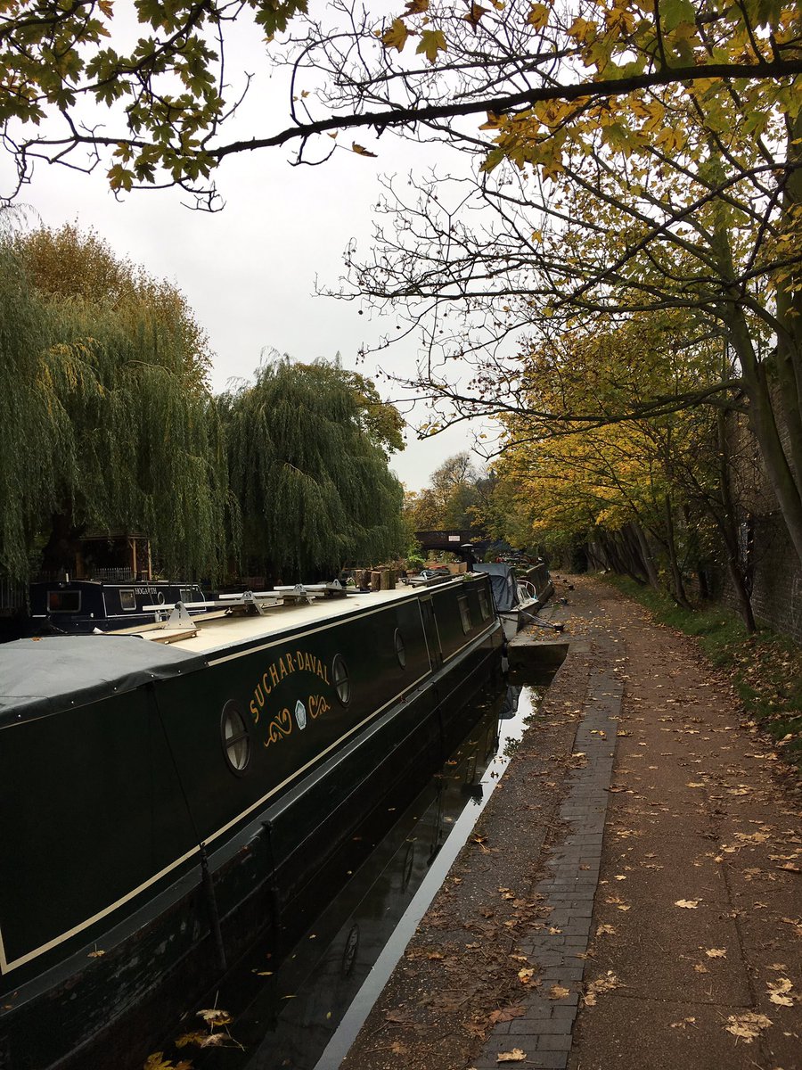 iConnect21's tweet photo. What a great start of the day and the week #walk #camdentown #starttheweek https://t.co/cEuprfjUTJ