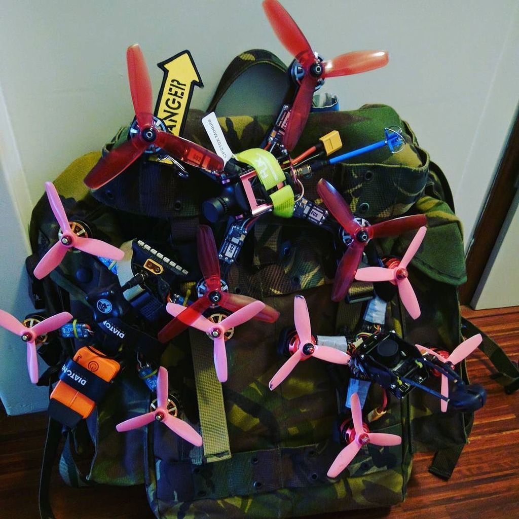 Let's talk about drones at work! 
#droneracersnl #fpvracing #drones #diatone #dronepresent… ift.tt/2g6JEHk