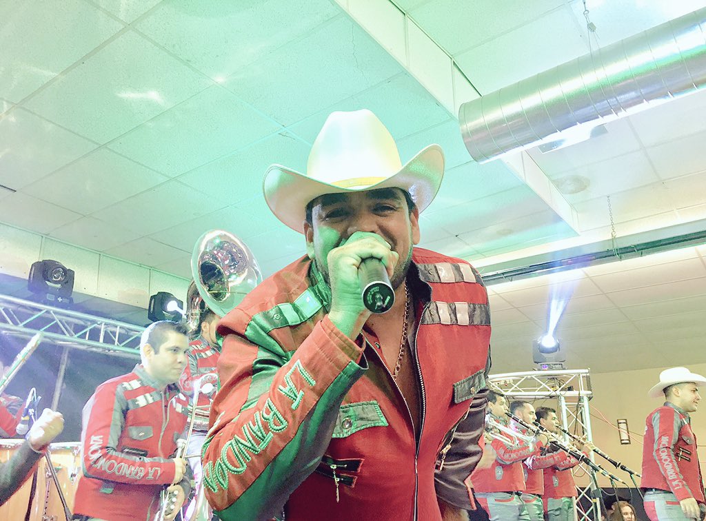 Banda Rancho Viejo De Benny Camacho tweet media