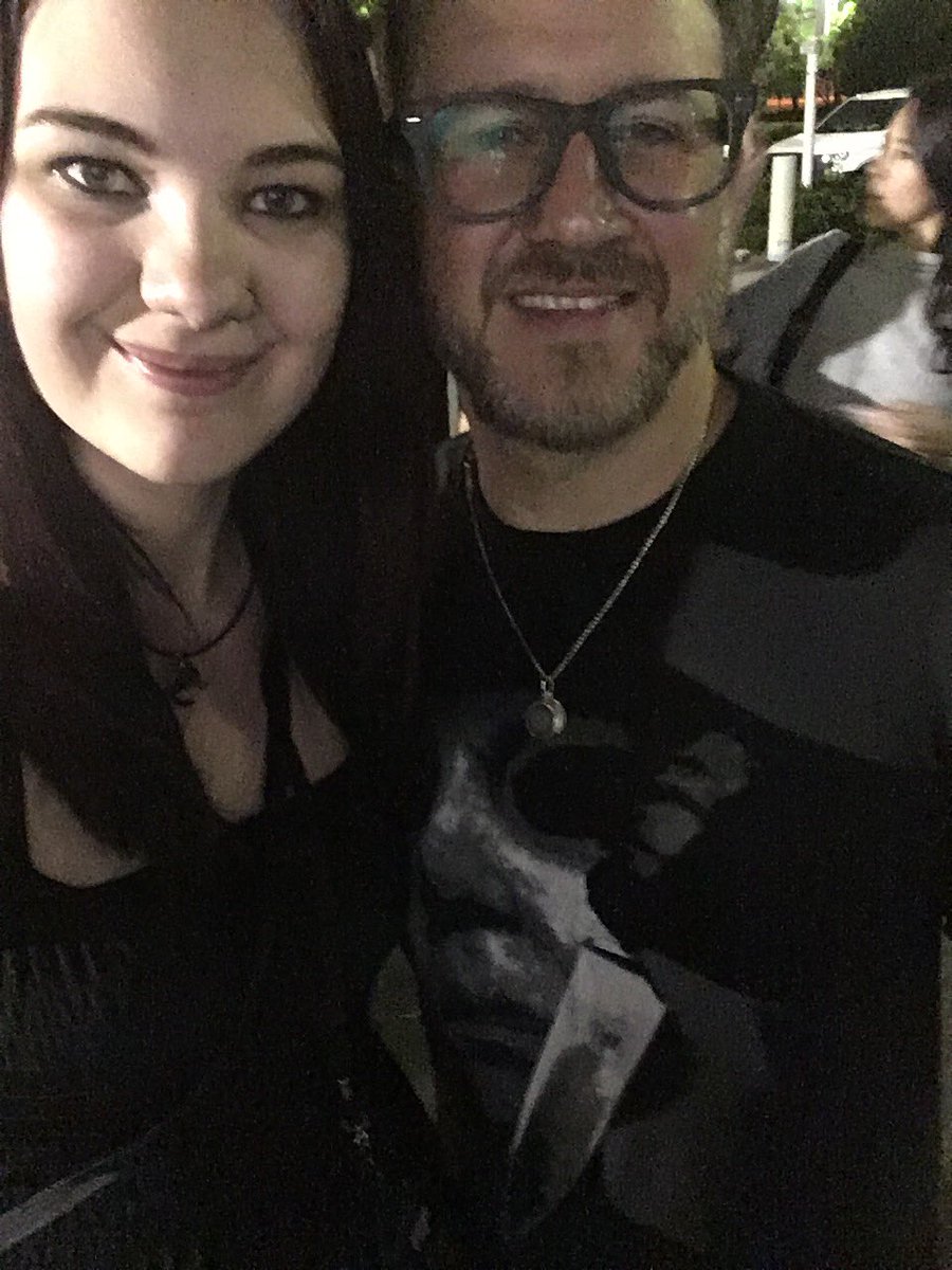 Going_Oceans's tweet image. Got to meet Amy, Jen, and Troy after the show tonight! Also had my VIP before the show.