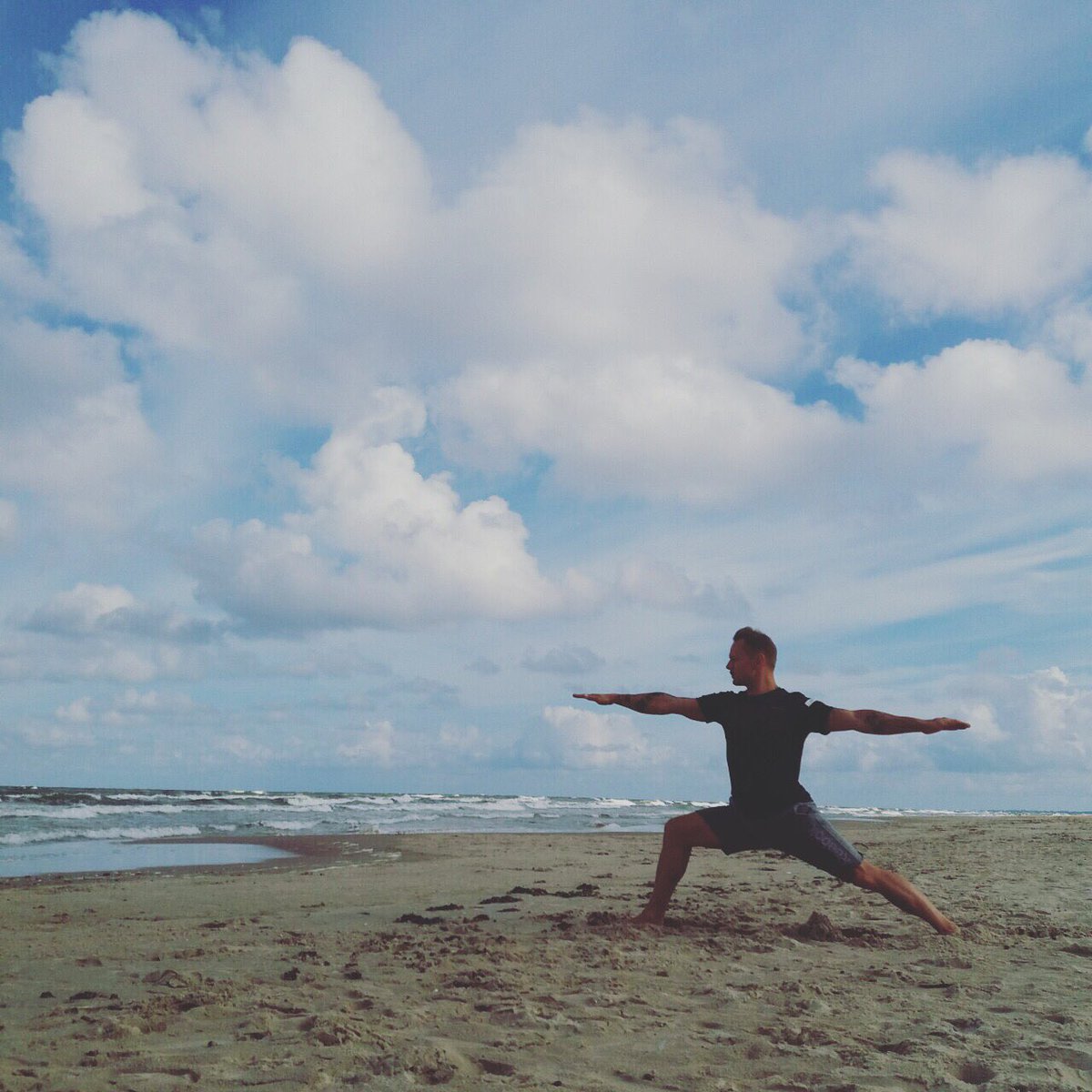 kasozo's tweet image. Yoga mode on #yoga #dchstudija #yogaeverydamnday #yogaeverywhere #yogapose #yogalove #yogainspiration  #fit #fitness #workout #exercise