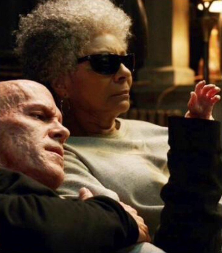 likeadeere's tweet image. @TheGeeScott Edelman and Deadpool have something in common! #babyhands #forcedfumble #LOBfodder