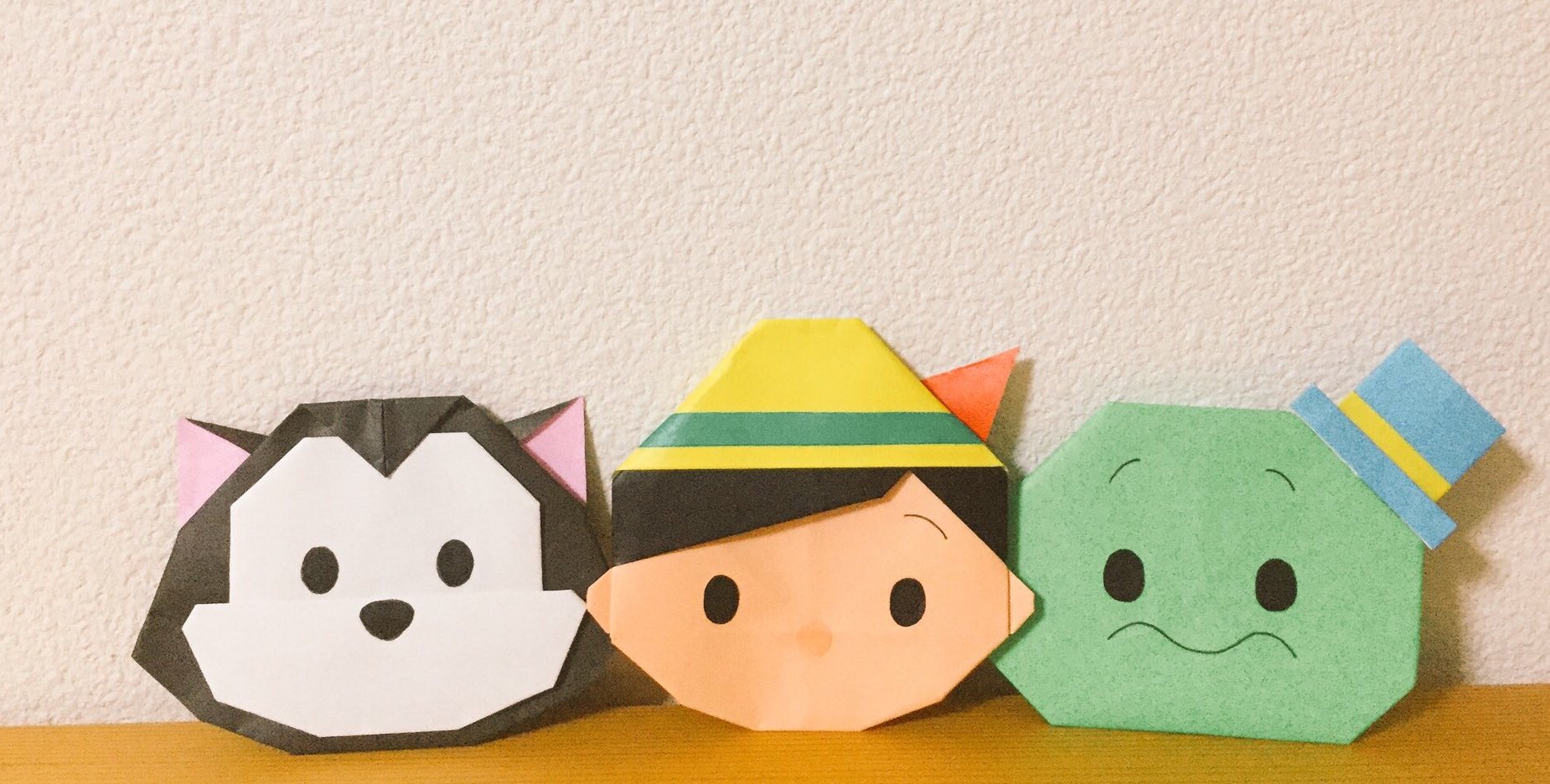 Origami V Twitter ツムツムの フィガロ ピノキオ ジミニー クリケット を作ってみました ピノキオ のキャラクター いしばしなおこさんの本 ディズニーツムツムちょこっとメモ折り紙あそび より ツムツム ピノキオ 折り紙 T Co