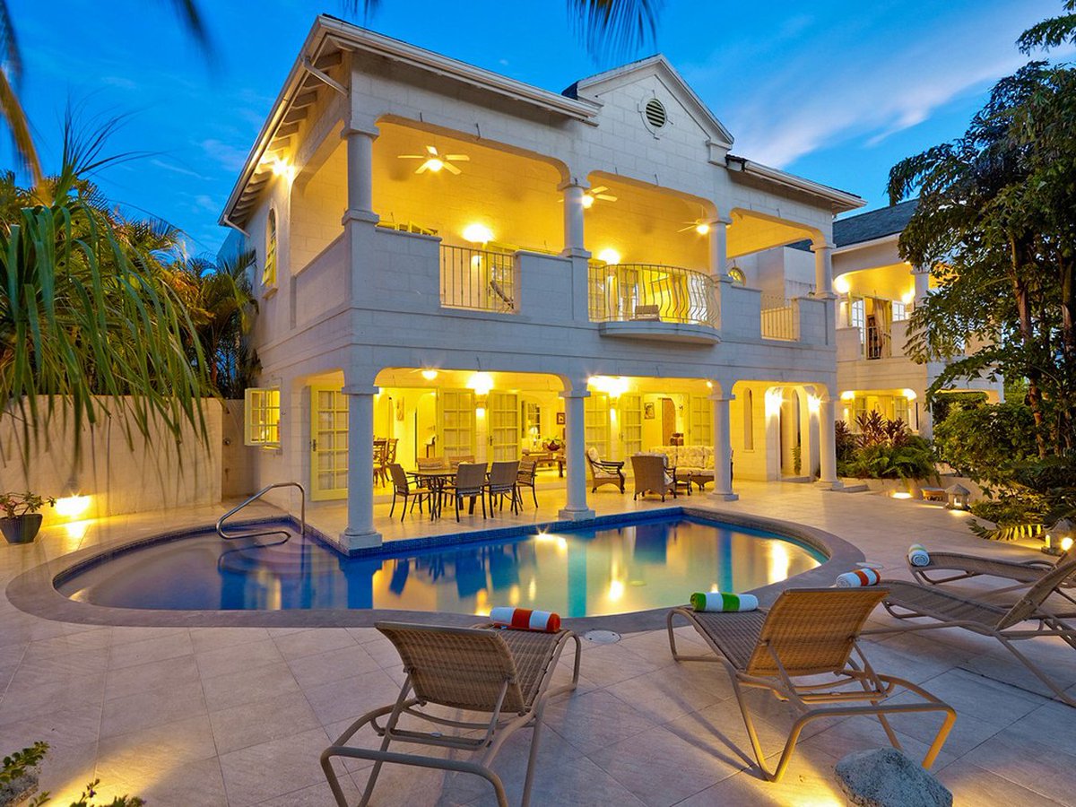KFInternational's tweet image. Monday's have never been better with this new #Barbados listing! 4-bed, tennis courts, gym, clubhouse, infinity pool ow.ly/DcKp3065qVK