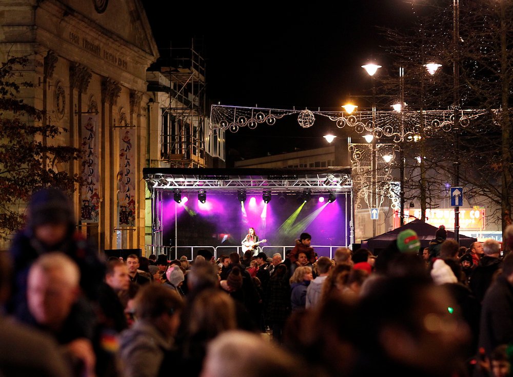 Don't miss live entertainment from <a href="/Emma_151/">Emma Lawrence</a> at the Christmas Lights Switch On &amp; Santa Parade on 27 November!