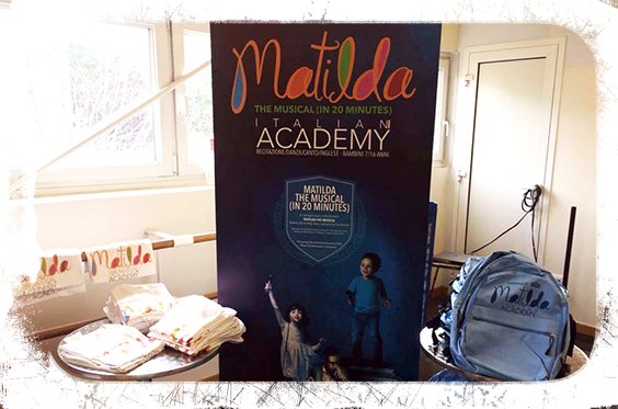 All'accademia del musical di Ravenna sono arrivati le T-Shirt e gli zaini di #MatildaITAacademy #matilda #musical
bit.ly/2dGhYUm
