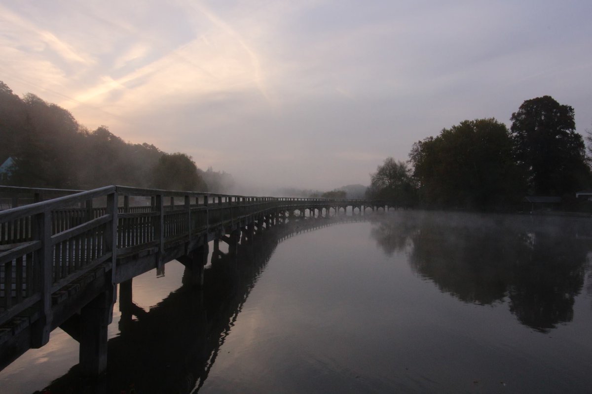 BridgesProp's tweet photo. Some great photos of #MarshLock in #Henley, makes our #bridge of the week.
#Photos from Tom who lives in Henley, Thanks Tom. https://t.co/9Og1RQF0aP