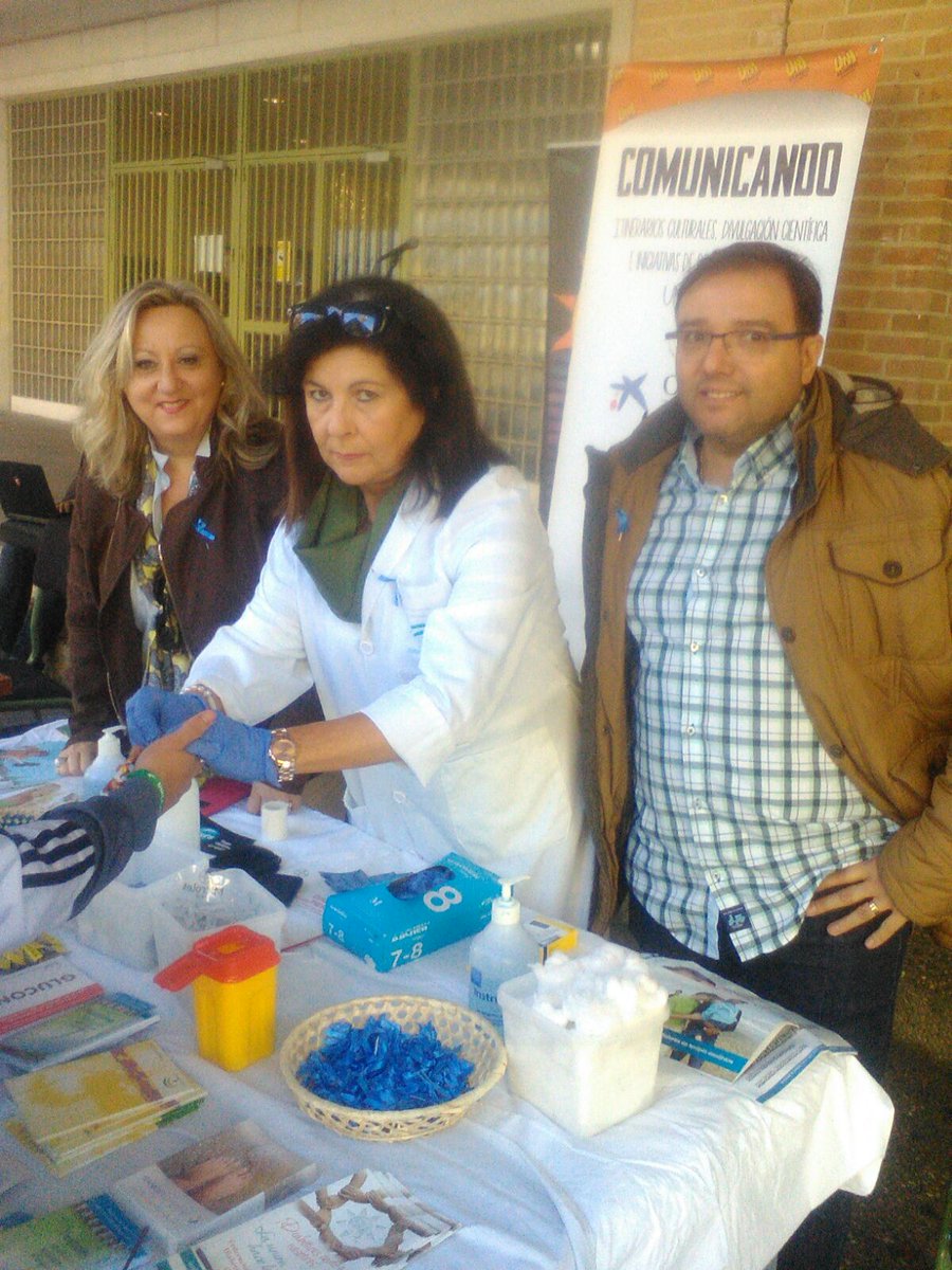 aden_jaen's tweet photo. Bonita jornada del día mundial de diabetes en la Universidad de Jaen Presidenta, Secretaria y la enfermera Isabel hervas en la mañana de hoy https://t.co/kiXJHY8mwo