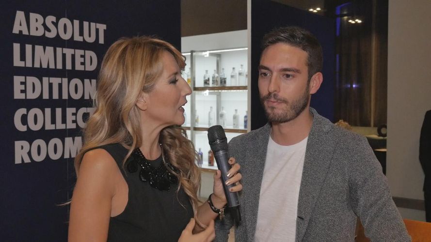 MaxMax00217480's tweet photo. #AbsolutSymposium secondo Jo Squillo! @absolutvodka @absolutvodkait https://t.co/ndrKVEZPWv https://t.co/EIXfz8sPA1