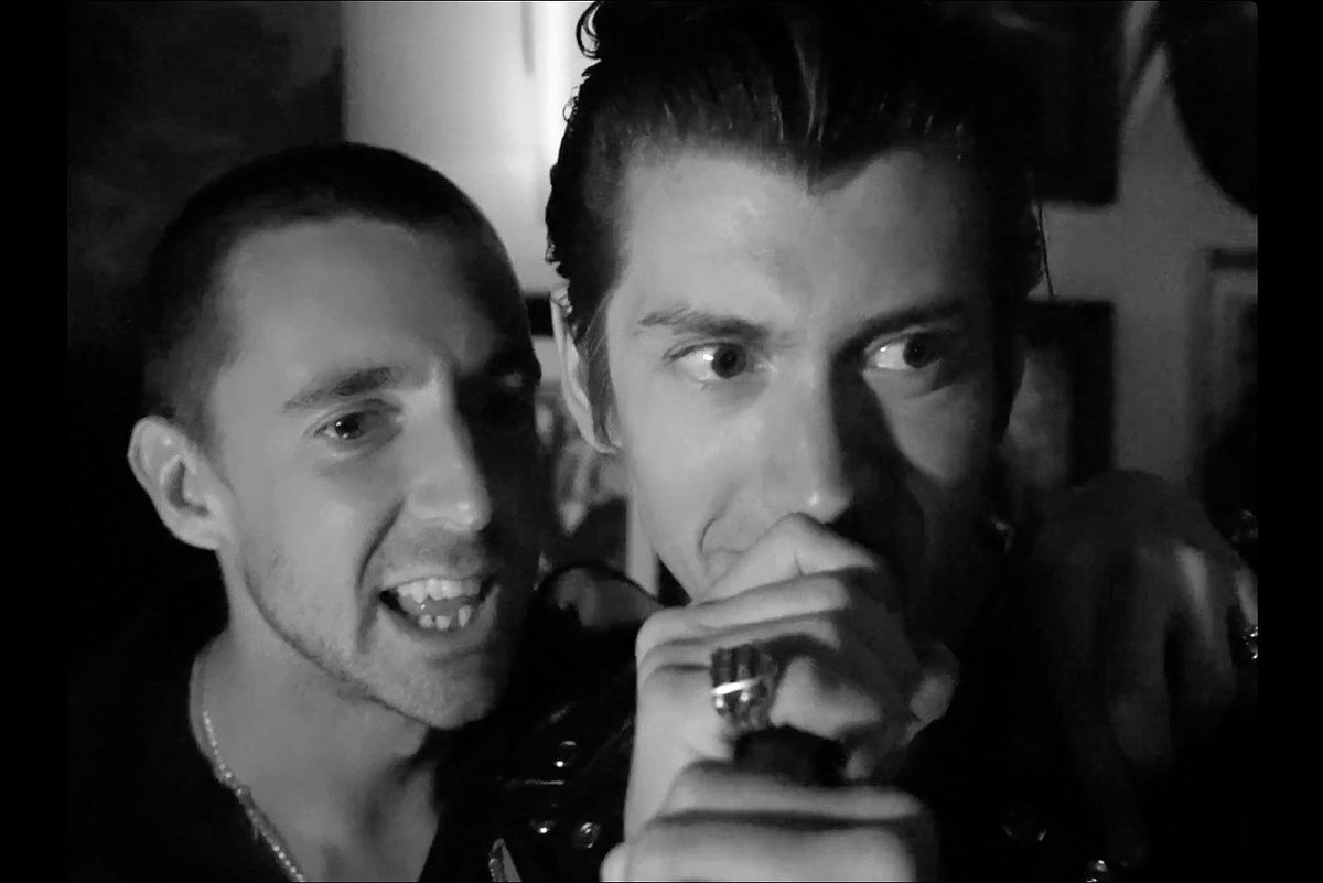 mondo_sonoro's tweet photo. Nuevo adelanto de The Last Shadow Puppets, esta vez en francés.
https://t.co/qmWJ6tq7ua https://t.co/dDh2eRxxhB