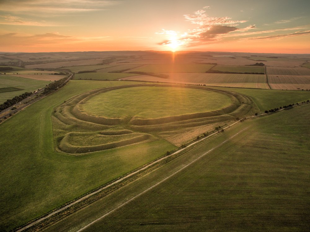See my new website for  novel angles on mysterious ancient sites around #Stonehenge
goo.gl/C3nAsM

<a href="/EH_Stonehenge/">Stonehenge</a> <a href="/NrStonehenge/">Around Stonehenge</a>