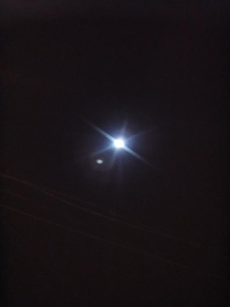 koywangca's tweet photo. God ang ganda ng paningin ko sa langit lumiliwanag ang maagang pasko sa buhay ko🌕🌕🌕⛄😘😘 https://t.co/pkGR43cike