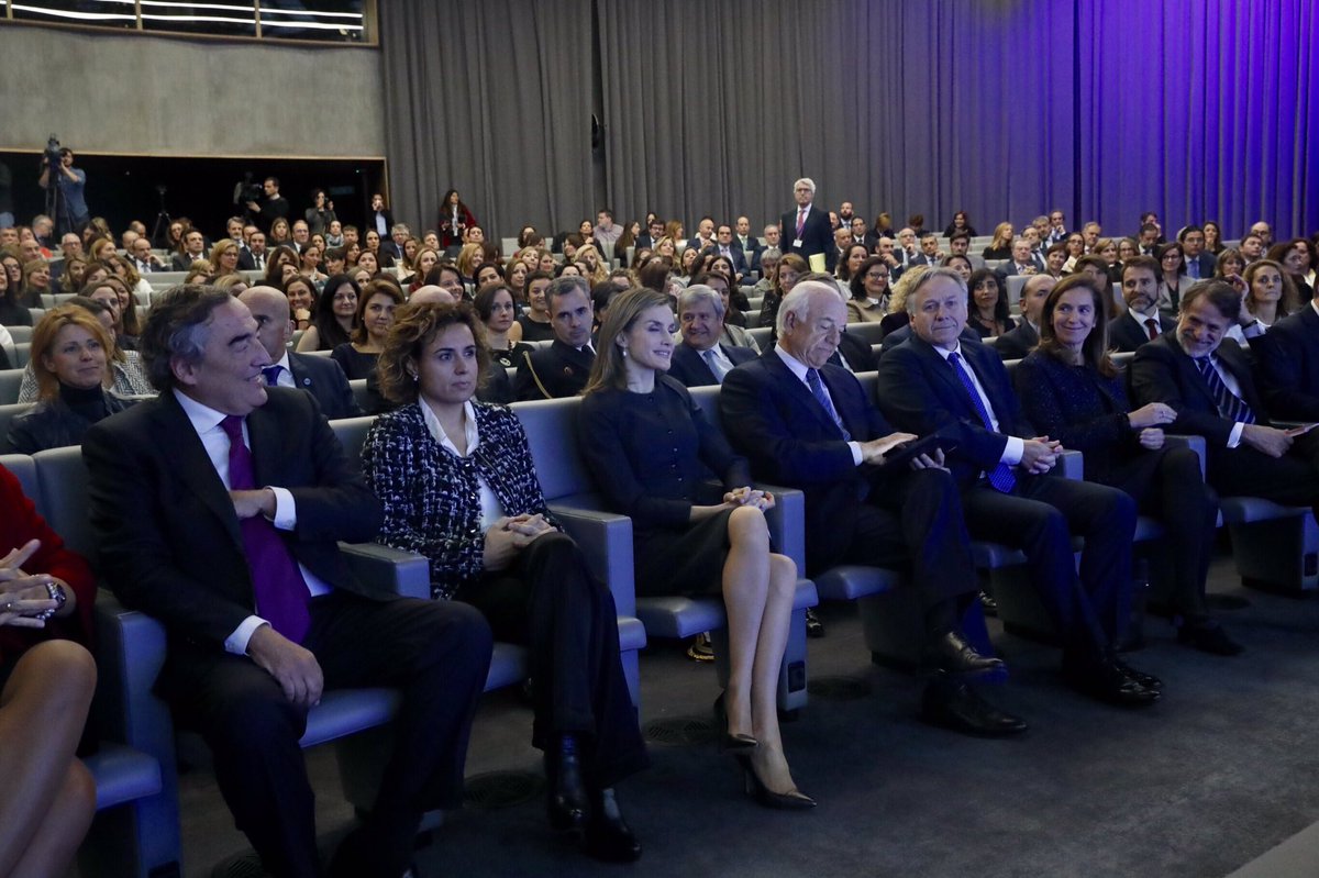 CasaReal's tweet photo. La Reina, en la la jornada "Presencia femenina en puestos de alta dirección" @PromocionaMujer https://t.co/KAVVTAzaLW https://t.co/0cciMgYK3k