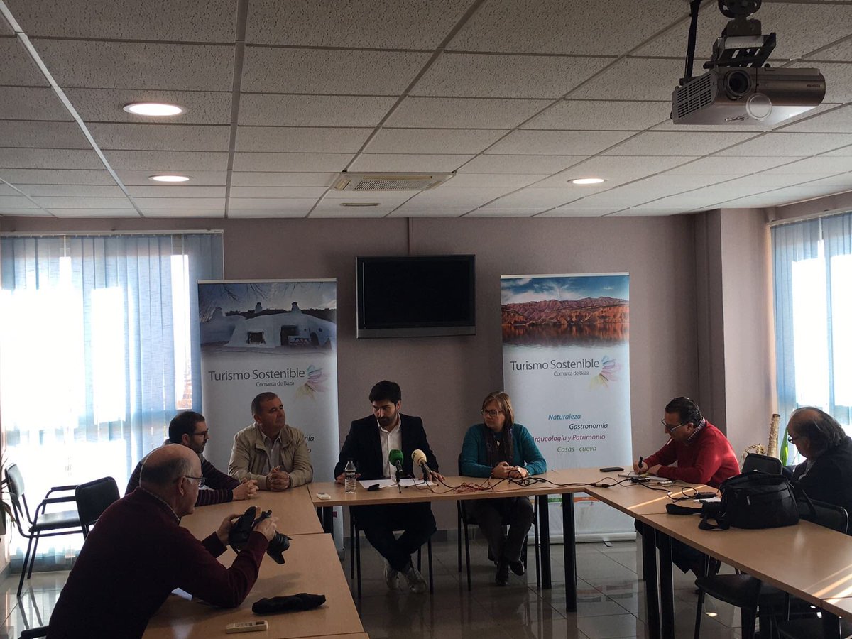 MancomunidadB's tweet photo. Presentación proyecto EDUSI para fondos europeos. Una gran oportunidad para nuestra comarca https://t.co/5SVFSZylur