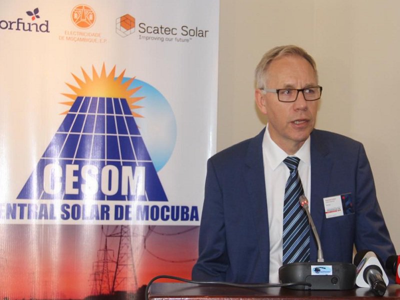 PowerInfoToday's tweet photo. #ScatecSolar &amp; #Norfund sign Power Purchase Agreement for Mozambique's first large scale #SolarPlant..!
https://t.co/pYskDBv2sv
#power https://t.co/AmOsDRttg8
