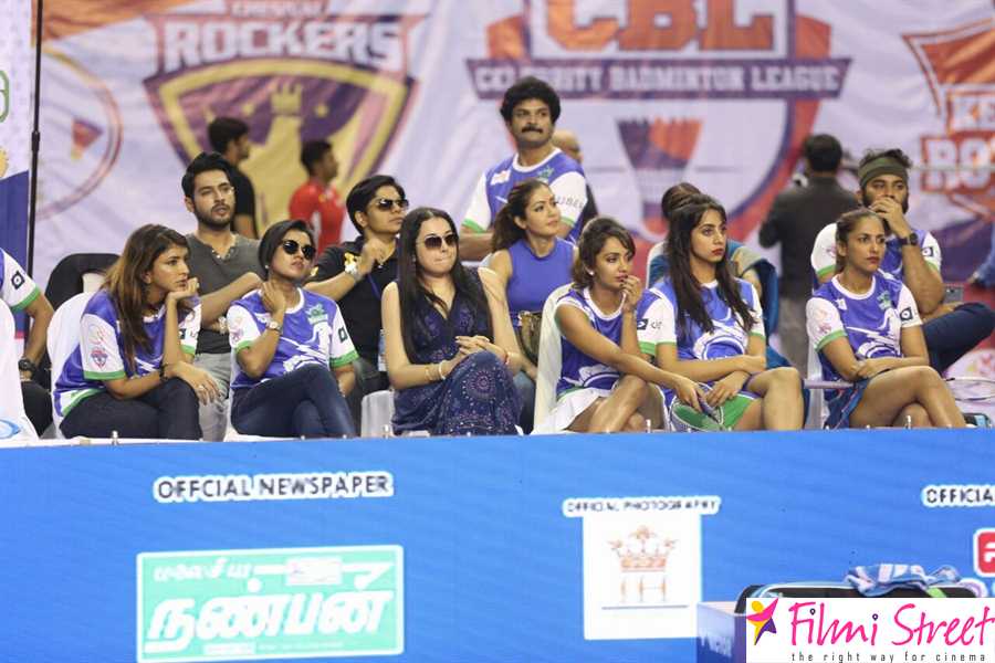 filmistreet's tweet photo. Celebrity Badminton League Final Photos #CBL2016 https://t.co/3OQ5pQJBFh
@isudheerbabu @SUJAVARUNEE  @TollywoodThndrs @LakshmiManchu https://t.co/1N0Yjz5HgD