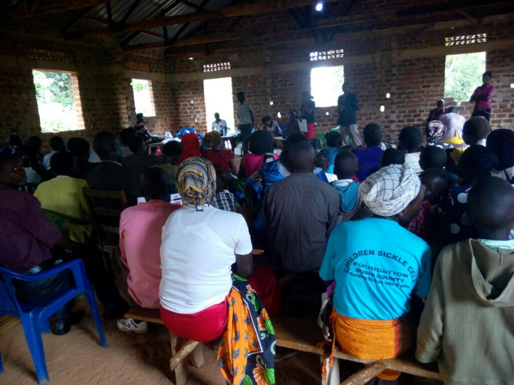 SicklecellFight's tweet photo. Sickle cell patients and caregivers listening to the health talk on Saturday in Busia #besicklecellaware https://t.co/WUsLSRSf1z