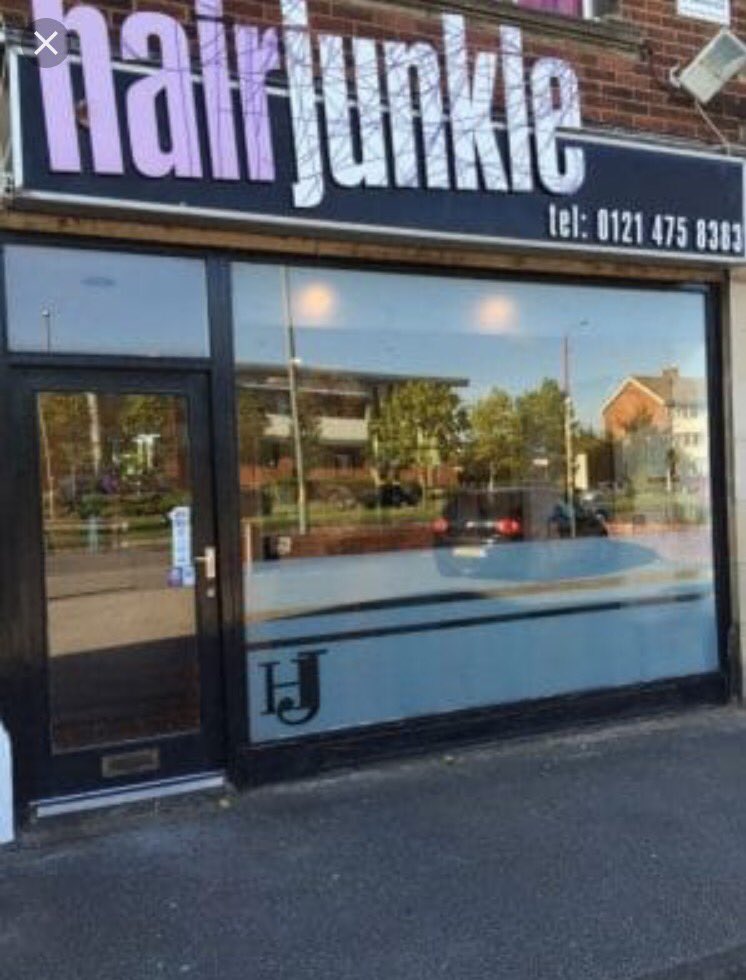 The Mrs has just bought this salon based in Longbridge! Any ladies that need top quality hairdressers call here! 01214758383. RT please x