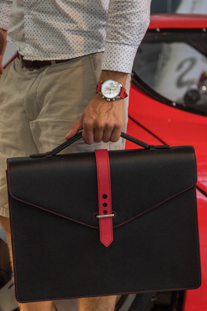 RaidillonWatch's tweet image. The #Gentleman Briefcase #ItalianLeather and the #Design 42-C10-157 ⌚️ #Monday #style #Elegance #Timepiece #Belgium