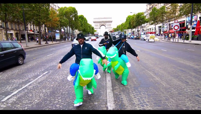 Rapelite's tweet photo. #GZon .@lameute & #Ronsha déguisés en dinosaures pour le nouveau clip de .@DJCLIF « Jurassic » https://t.co/cRaVRjjolF https://t.co/PrOwvpDNyH