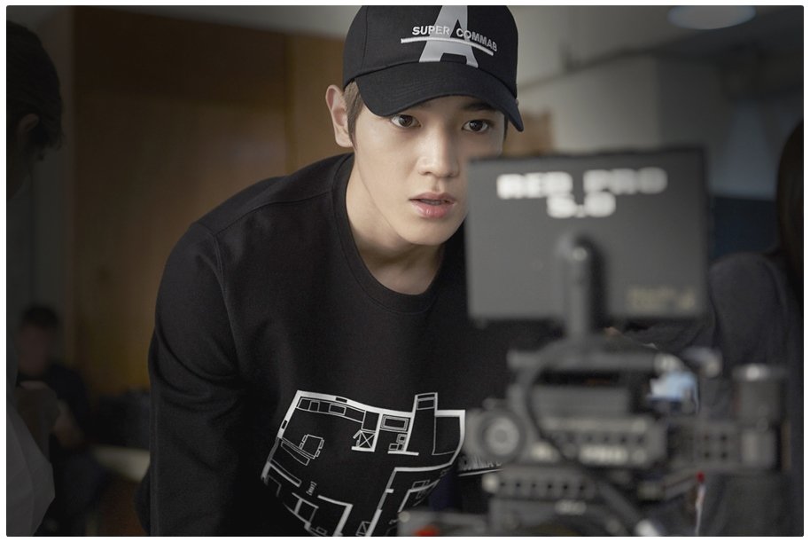 SHON_MlNHO's tweet photo. To The World! 여기는 NCT!
this is NCT's Lee Taeyong (on ts as Jaewon). Let's get along well!
you can knock my room if you need something:)#APT8 https://t.co/s46es5eZi8