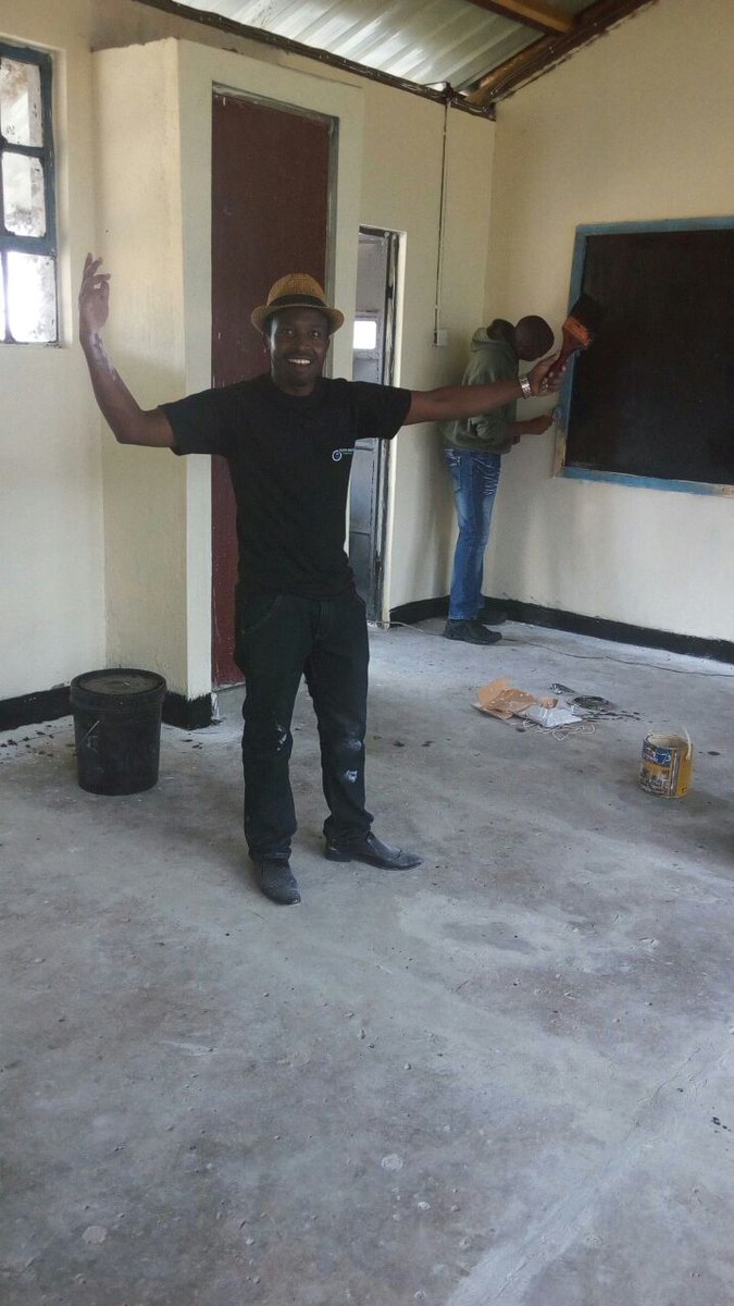 FusionCapital_'s tweet photo. Fusion staff  taking part in #FMACSR initiative-renovating a block of classrooms at Dr.Livingstone Primary school in Bahati @FusionCapital_ https://t.co/jqVCXmn8Hu