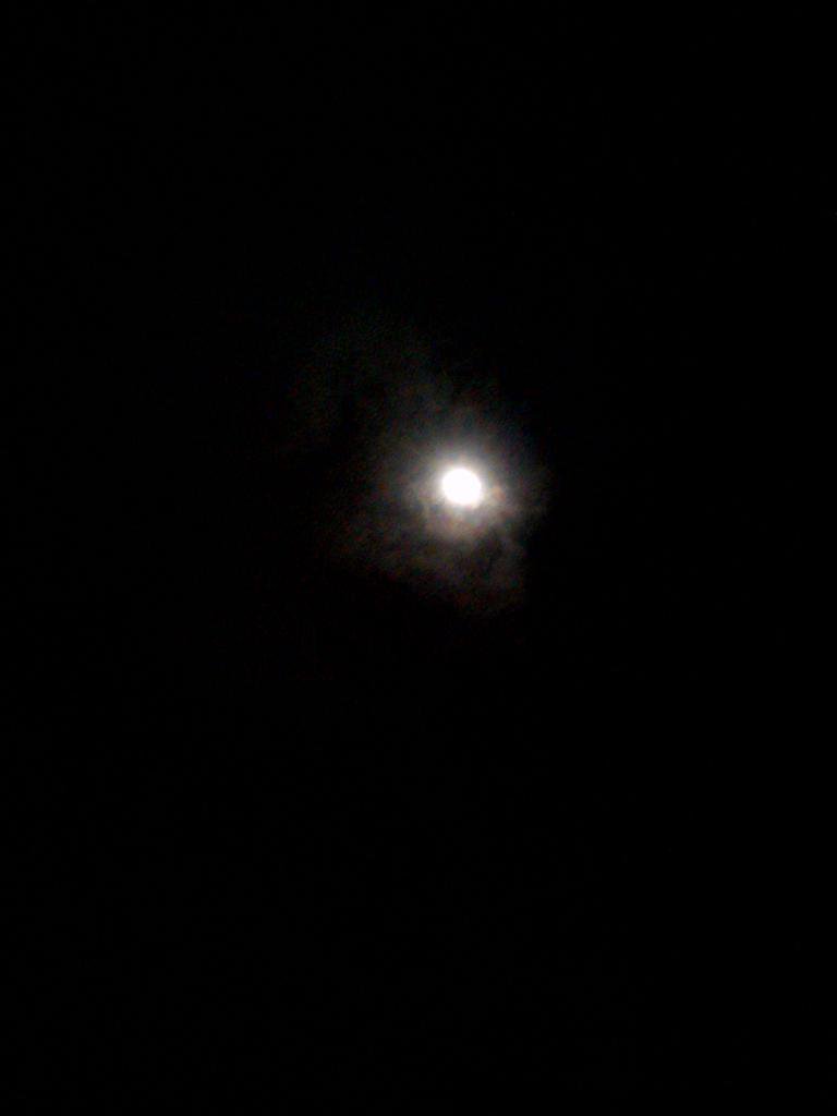 bernpineda's tweet image. Super moon talaga to.haha. 😂😂

#CameraProblem