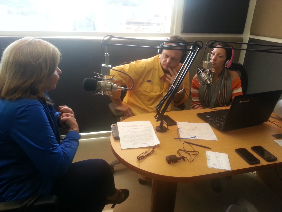 mia1057fm's tweet photo. Buena alimentacion y ejercicios físicos son las recomendaciones que da la #DraLezama #Enbuenacompañía #TipsMia #14deNov https://t.co/lDJMMkZeBx