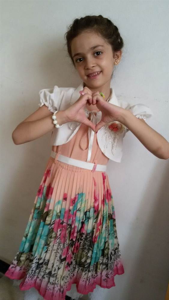 CaCallasdair's tweet image. Girl aged 7 trapped in besieged Syrian city posts heartbreaking tweet asking world for help.

#Opbashdaesh

mirror.co.uk/news/world-new…?