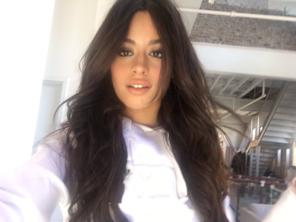 Camila_Cabello's tweet image. There was a big swing in this building I didn't get to go on and I still have FOMO about it