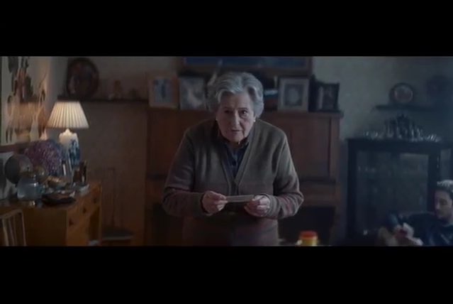 Por fin llegó EL ANUNCIO de la #LoteriaNavidad de este año!🎄💸
RT si lloraste😢
FAV si es más de lo mismo😒
youtube.com/watch?v=hknVVM…